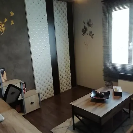 Au Calme, Salon, Et Profiter D'un Exterieur * Chazelles (Charente)